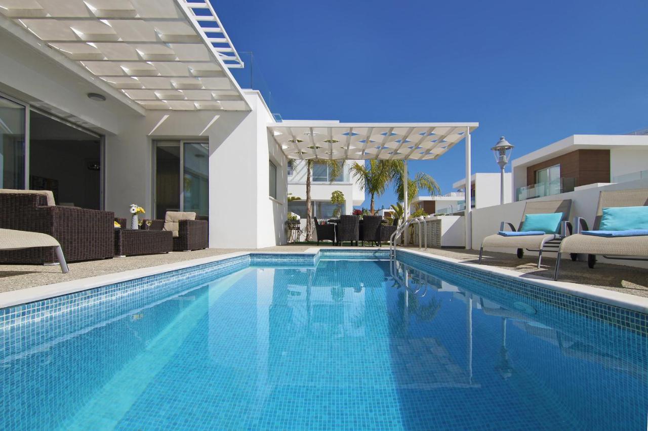 Villa Sunday Ayia Napa Exterior foto