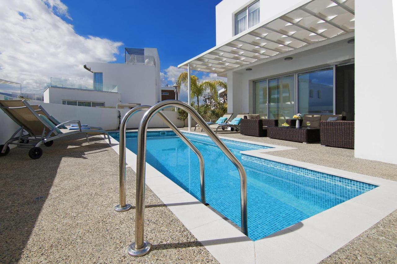 Villa Sunday Ayia Napa Exterior foto